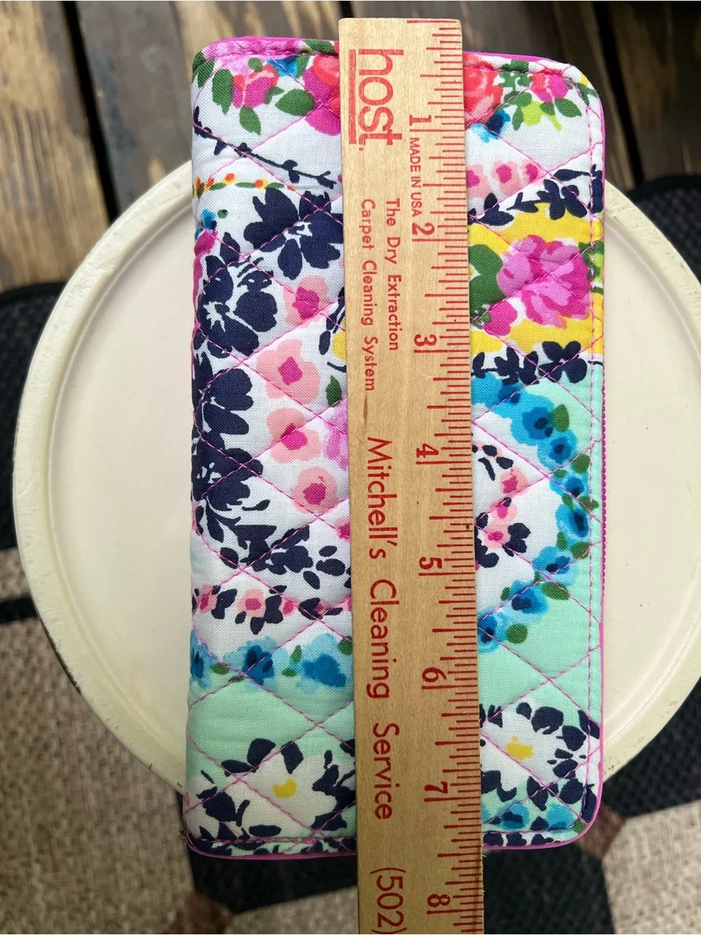 NWOT Vera Bradley Quilted Colorful Floral Patchwork Zip Around Wallet / Clutch